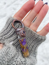 Load image into Gallery viewer, Amethyst and Flower Resin Crystal Pendant